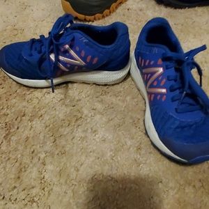 Children's new balance tennis shoes